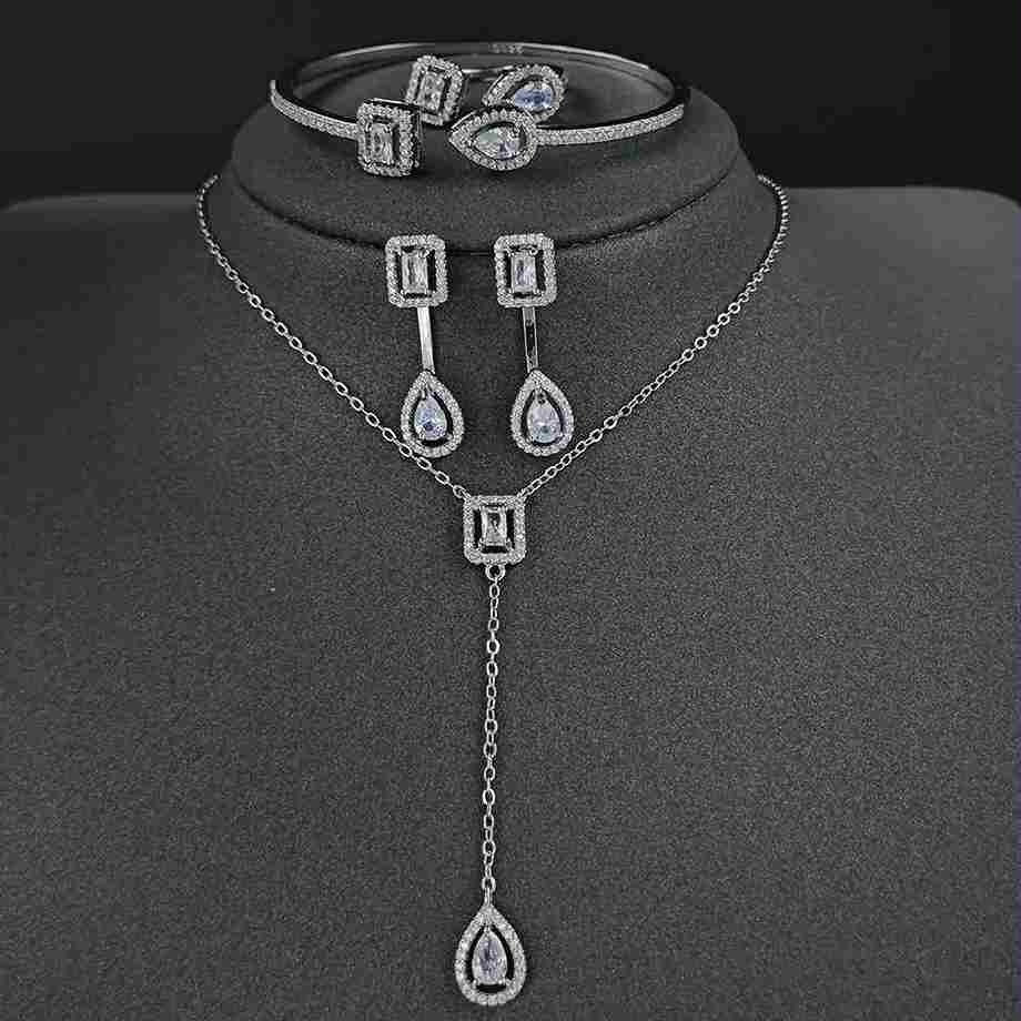 Collar set x4 Minerva