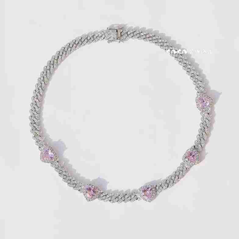 Collar Sweetheart Iced