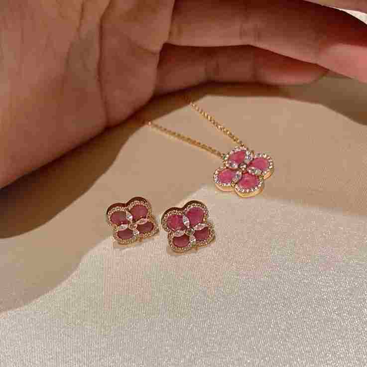 Set Radha