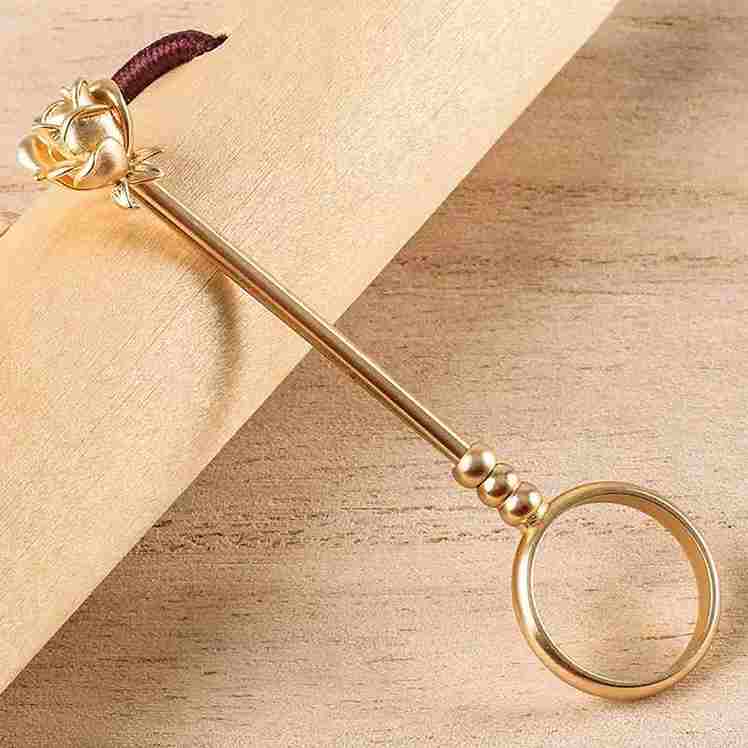 Anillo sostenedor de hierba o tabaco Cronos