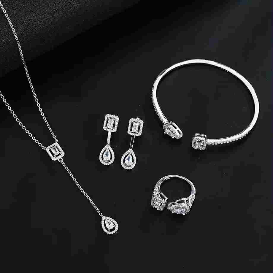 Collar set x4 Minerva